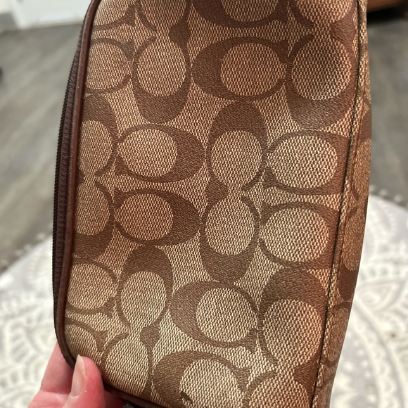 Coach clutch - Picture 3 of 4